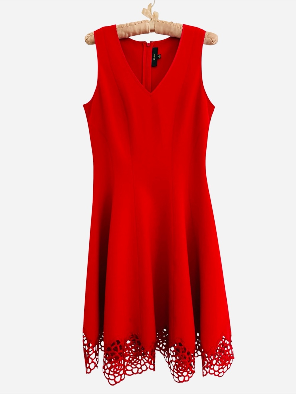 Sleeveless V-Neck Red Midi Dress with Laser-Cut Hem